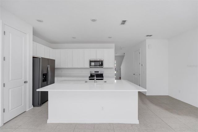 1526 DISCOVERY STREET, Davenport, FL 33896