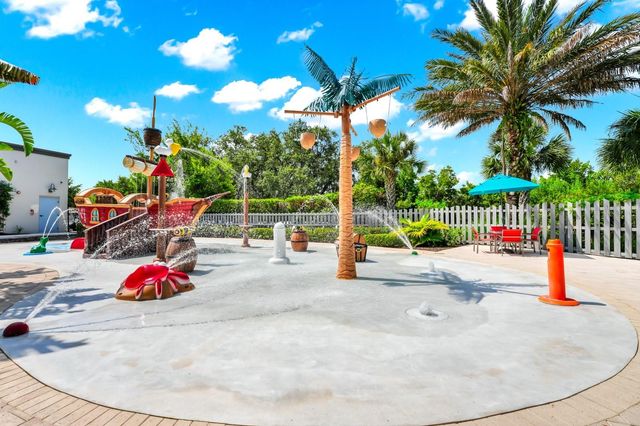 1526 DISCOVERY STREET, Davenport, FL 33896