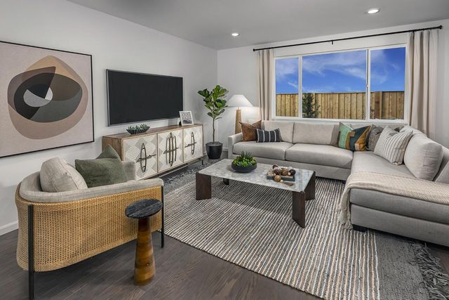 461 Walk About Way, Hollister, CA 95023