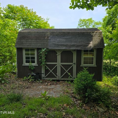744 Ridge Drive, Piney Flats, TN 37686