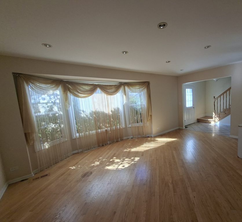 34 Newtown Drive, Buffalo Grove, IL 60089 — photo 2