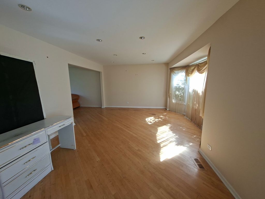 34 Newtown Drive, Buffalo Grove, IL 60089 — photo 3