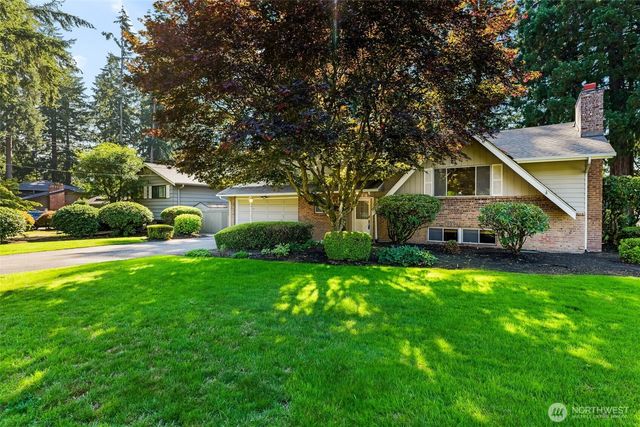 918 Altadena Avenue, Fircrest, WA 98466