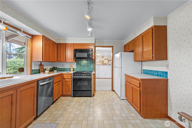 918 Altadena Avenue, Fircrest, WA 98466