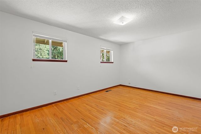918 Altadena Avenue, Fircrest, WA 98466