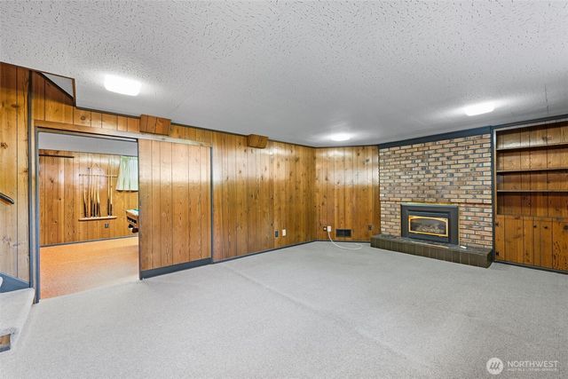 918 Altadena Avenue, Fircrest, WA 98466