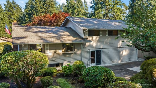 918 Altadena Avenue, Fircrest, WA 98466