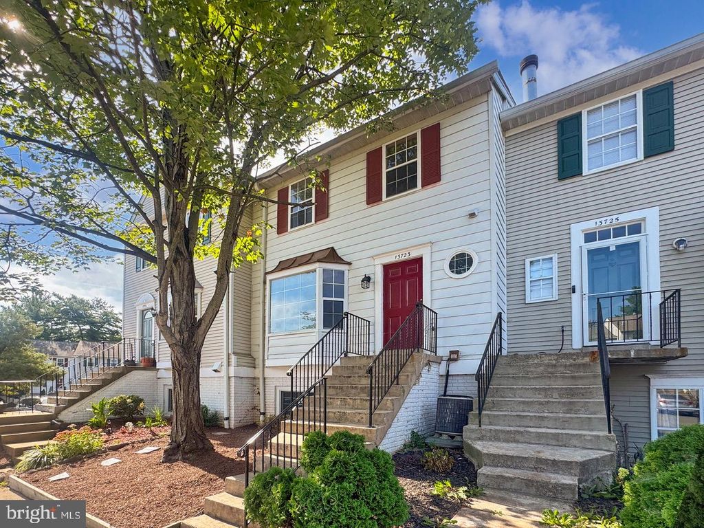 13723 AUTUMN VALE CT #24B, Chantilly, VA 20151
