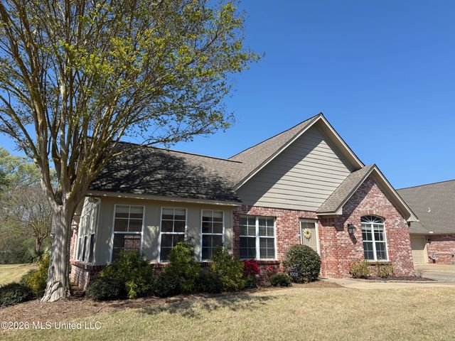 1003 Charmant Place, Ridgeland, MS 39157