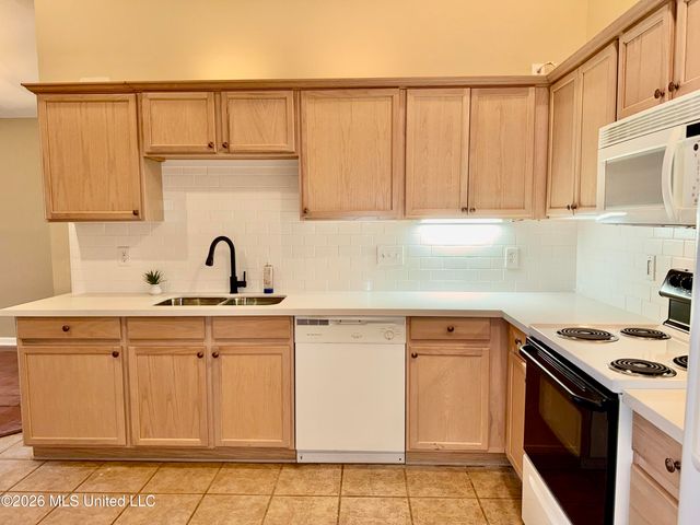 1003 Charmant Place, Ridgeland, MS 39157