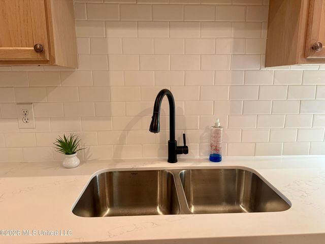 1003 Charmant Place, Ridgeland, MS 39157