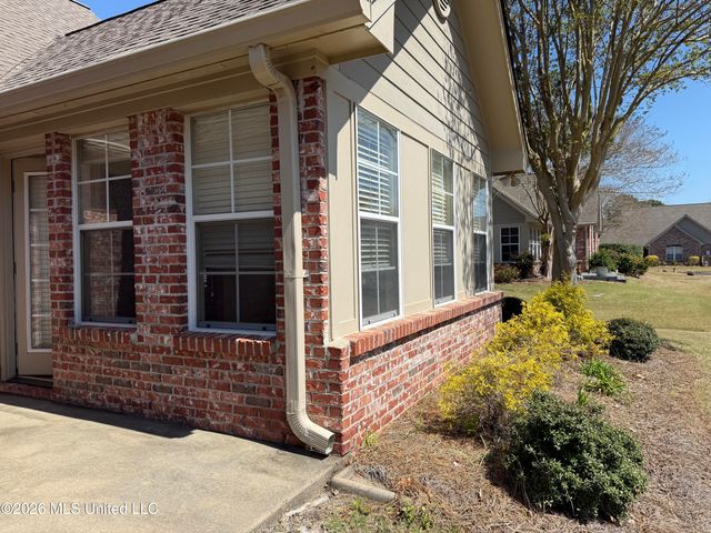 1003 Charmant Place, Ridgeland, MS 39157