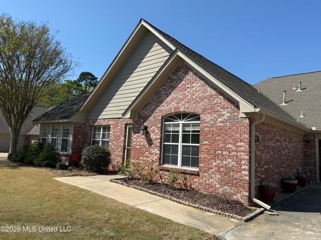 1003 Charmant Place, Ridgeland, MS 39157