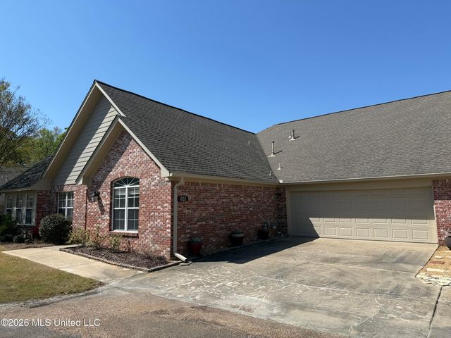1003 Charmant Place, Ridgeland, MS 39157