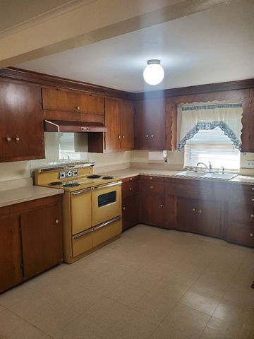 330 S 8th Street, Broken Arrow, OK 74012