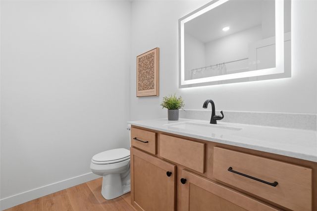 892 Silver Ln, Iowa City, IA 52245