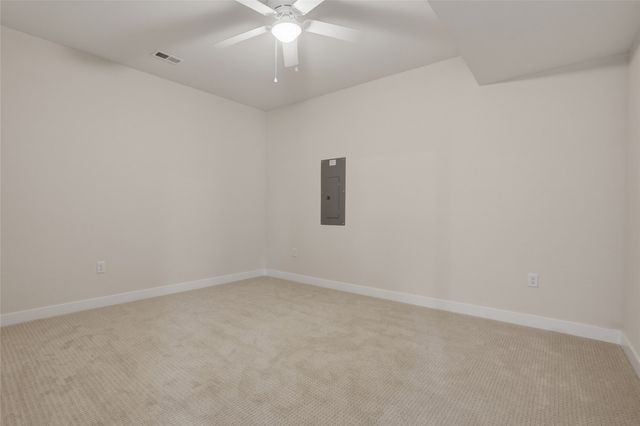 892 Silver Ln, Iowa City, IA 52245