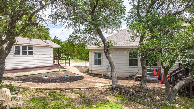 2016 Hidden Hills DR, Dripping Springs, TX 78620