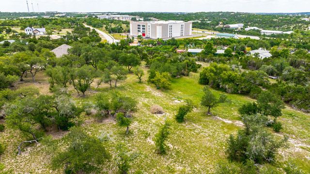 2016 Hidden Hills DR, Dripping Springs, TX 78620