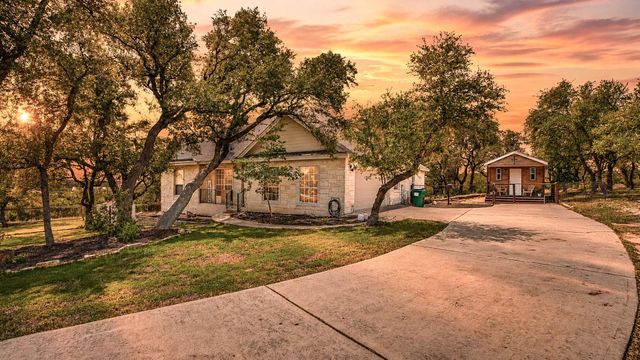 2016 Hidden Hills DR, Dripping Springs, TX 78620