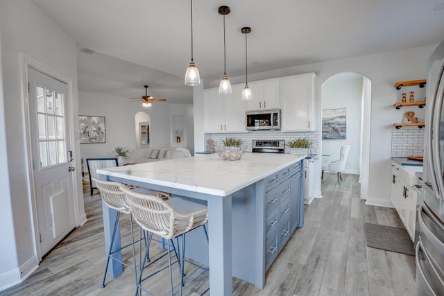 2016 Hidden Hills DR, Dripping Springs, TX 78620