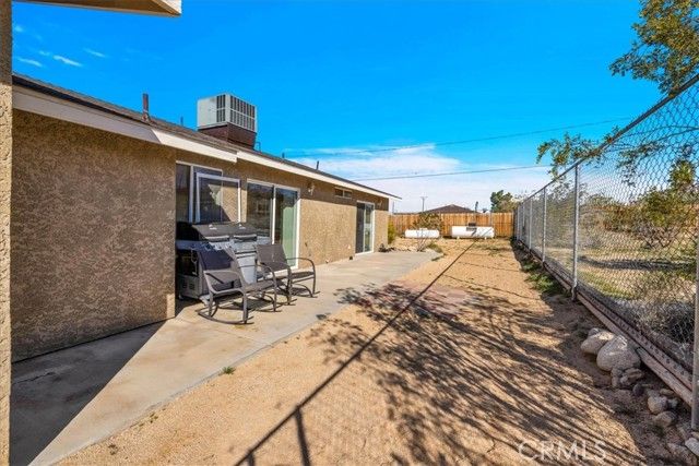 6543 Ivanpah, Twentynine Palms, CA 92277