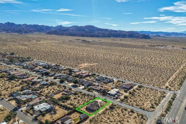 6543 Ivanpah, Twentynine Palms, CA 92277