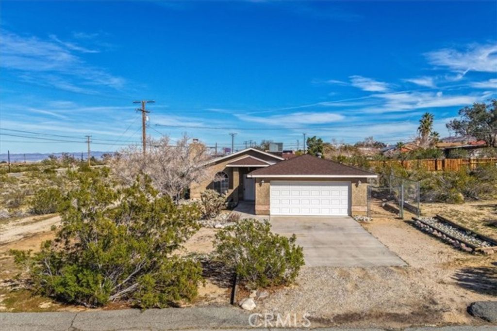 6543 Ivanpah, Twentynine Palms, CA 92277