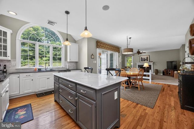 1051 HAVERHILL RD, Chester Springs, PA 19425