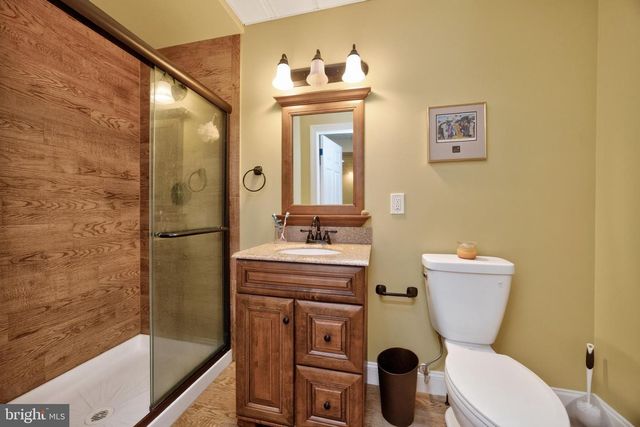1051 HAVERHILL RD, Chester Springs, PA 19425