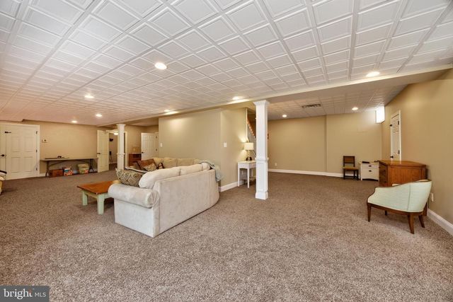 1051 HAVERHILL RD, Chester Springs, PA 19425