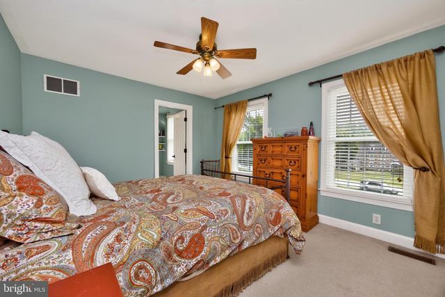 1051 HAVERHILL RD, Chester Springs, PA 19425