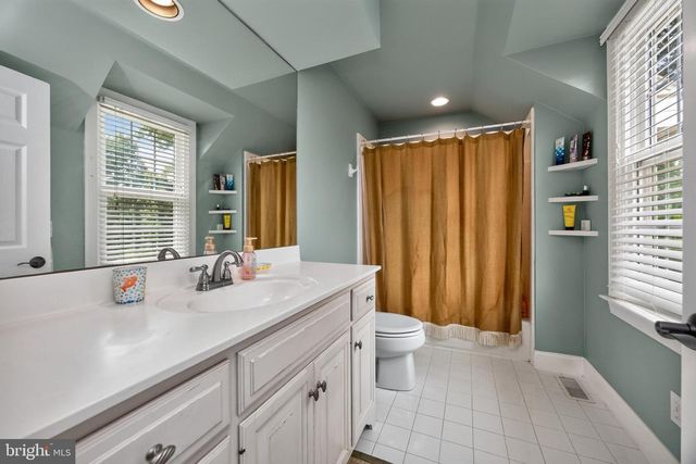 1051 HAVERHILL RD, Chester Springs, PA 19425