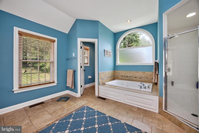 1051 HAVERHILL RD, Chester Springs, PA 19425