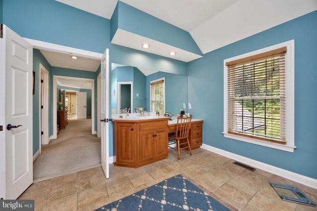 1051 HAVERHILL RD, Chester Springs, PA 19425