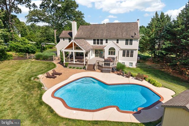 1051 HAVERHILL RD, Chester Springs, PA 19425