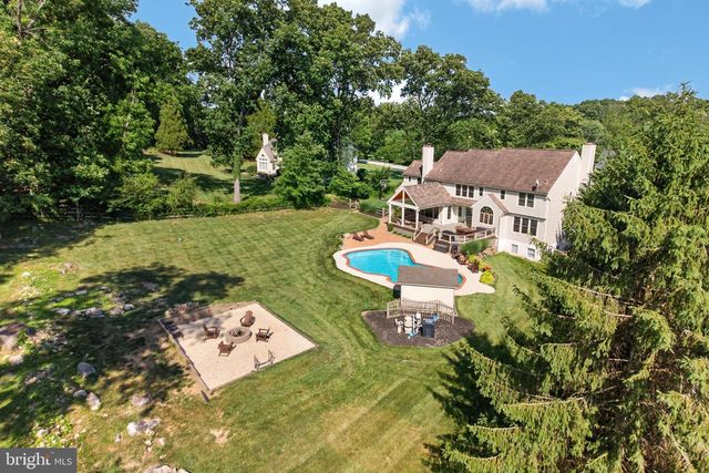 1051 HAVERHILL RD, Chester Springs, PA 19425