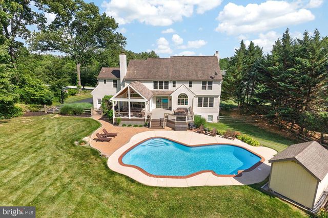 1051 HAVERHILL RD, Chester Springs, PA 19425