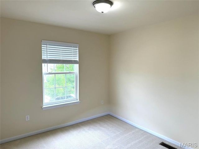 155 Roxbury Drive, O'fallon, MO 63366