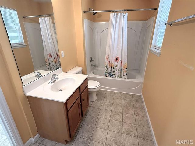155 Roxbury Drive, O'fallon, MO 63366