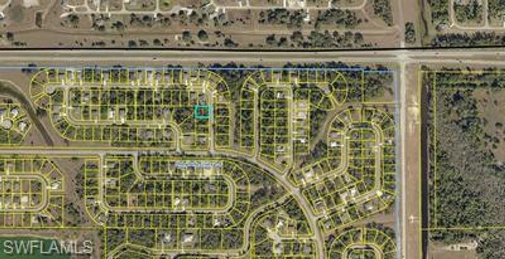 8060 Sherwood CIR, LABELLE, FL 33935 — photo 2