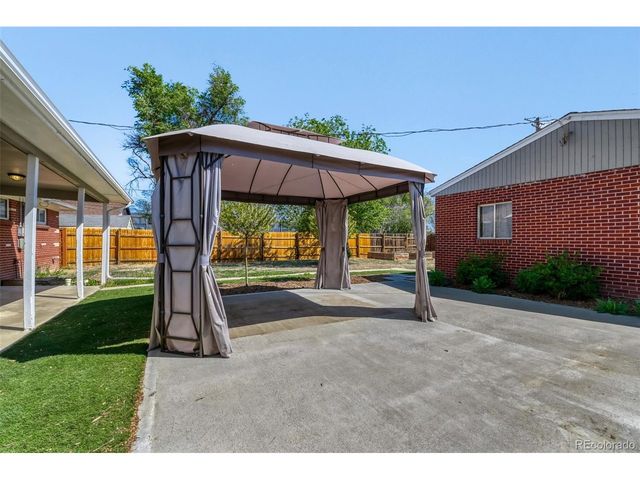 2380 Galena St, Aurora, CO 80010