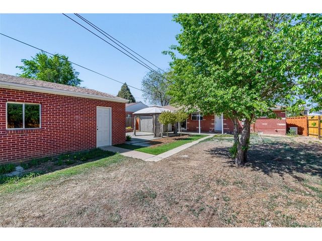 2380 Galena St, Aurora, CO 80010