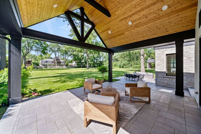 3890 Greenacre Drive, Northbrook, IL 60062
