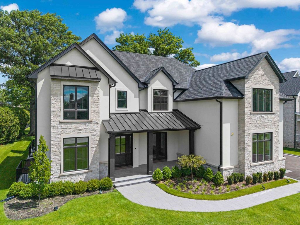 3890 Greenacre Drive, Northbrook, IL 60062