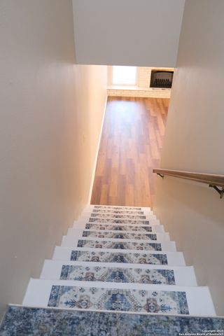 393 FENWICK DR., Windcrest, TX 78239