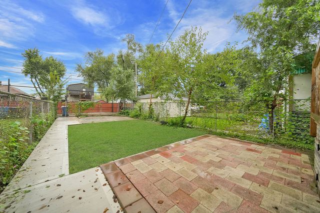 7140 S Winchester Avenue, Chicago, IL 60636