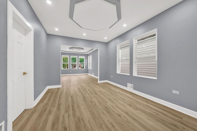 7140 S Winchester Avenue, Chicago, IL 60636