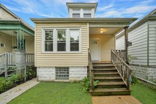 7140 S Winchester Avenue, Chicago, IL 60636