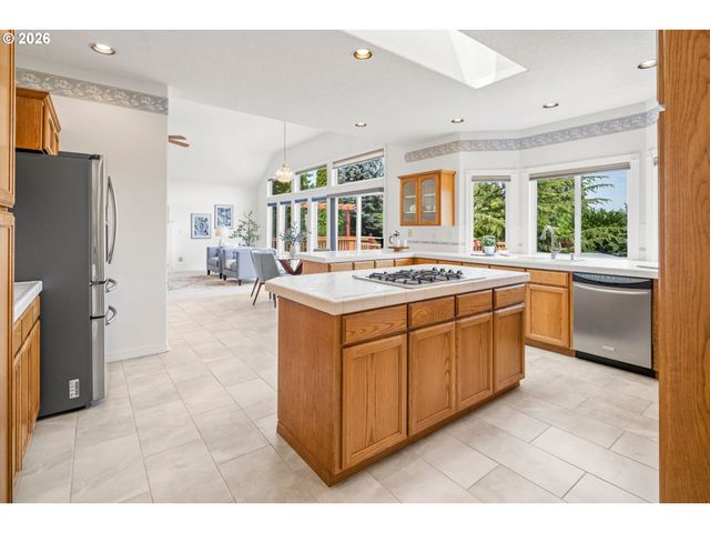 6490 Se NORMA Cir, Milwaukie, OR 97267